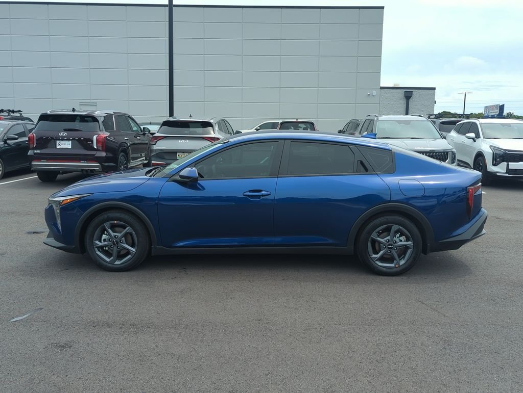 New 2026 Deep Sea Blue Kia LXS image 4