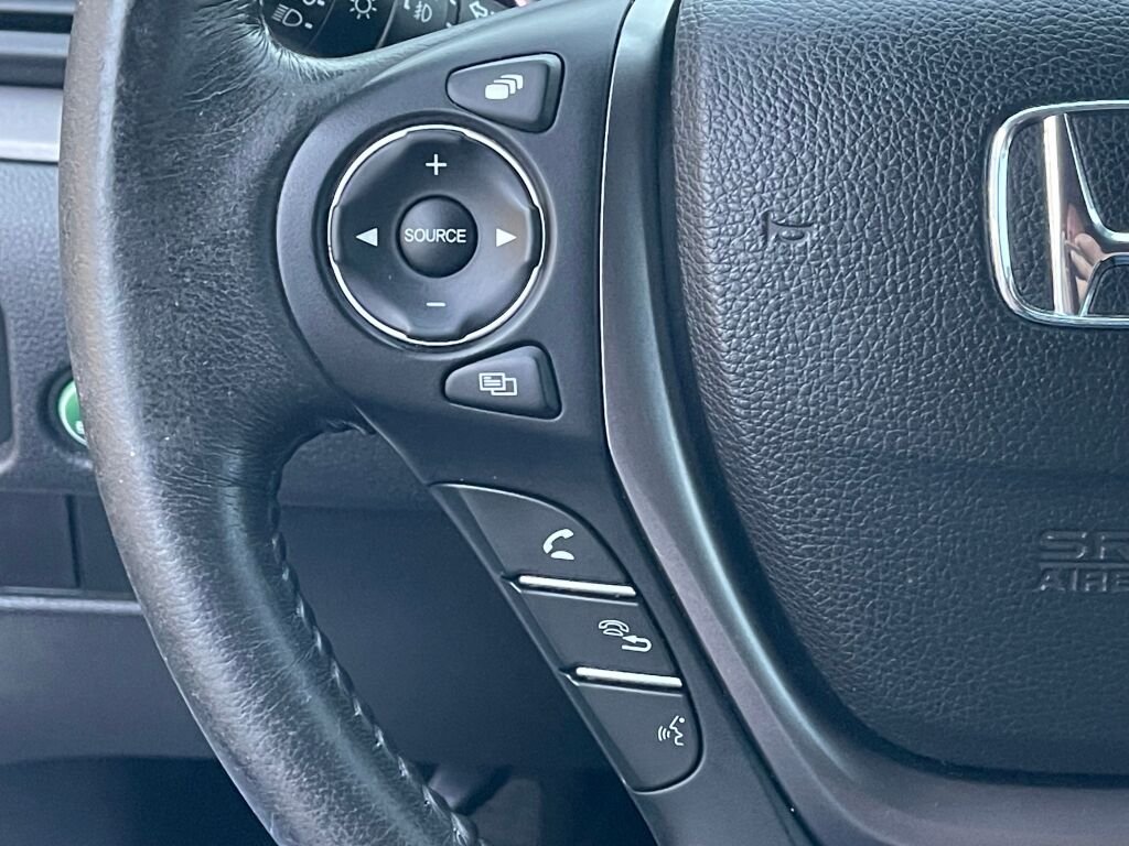 Certified Used 2017  Honda EX-L image 19