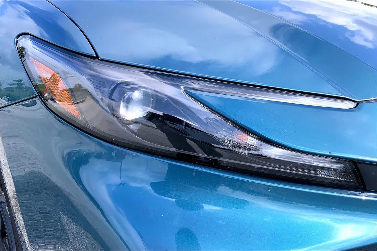 Used 2025 Ocean Gem Toyota SE image 27