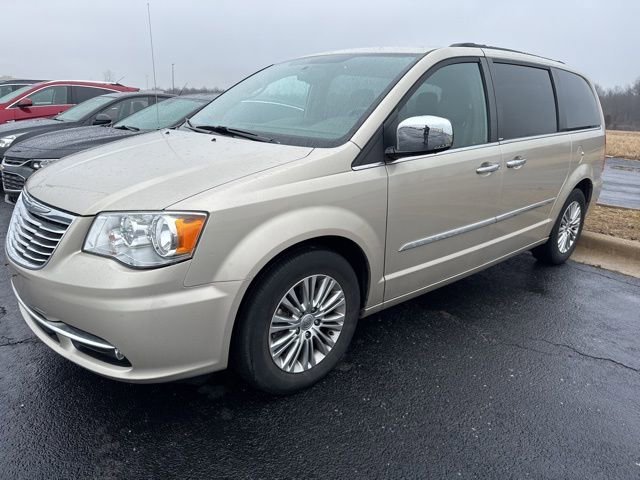 2013 Chrysler Town & Country Touring-L