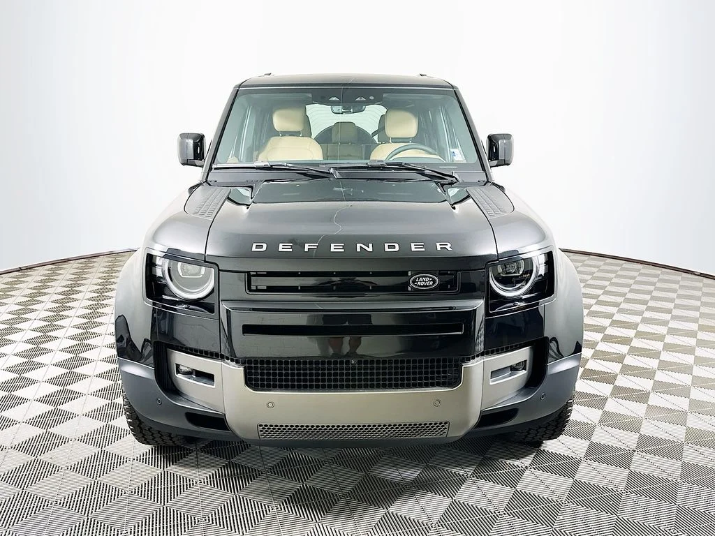 New 2026 Santorini Black Land Rover S image 2