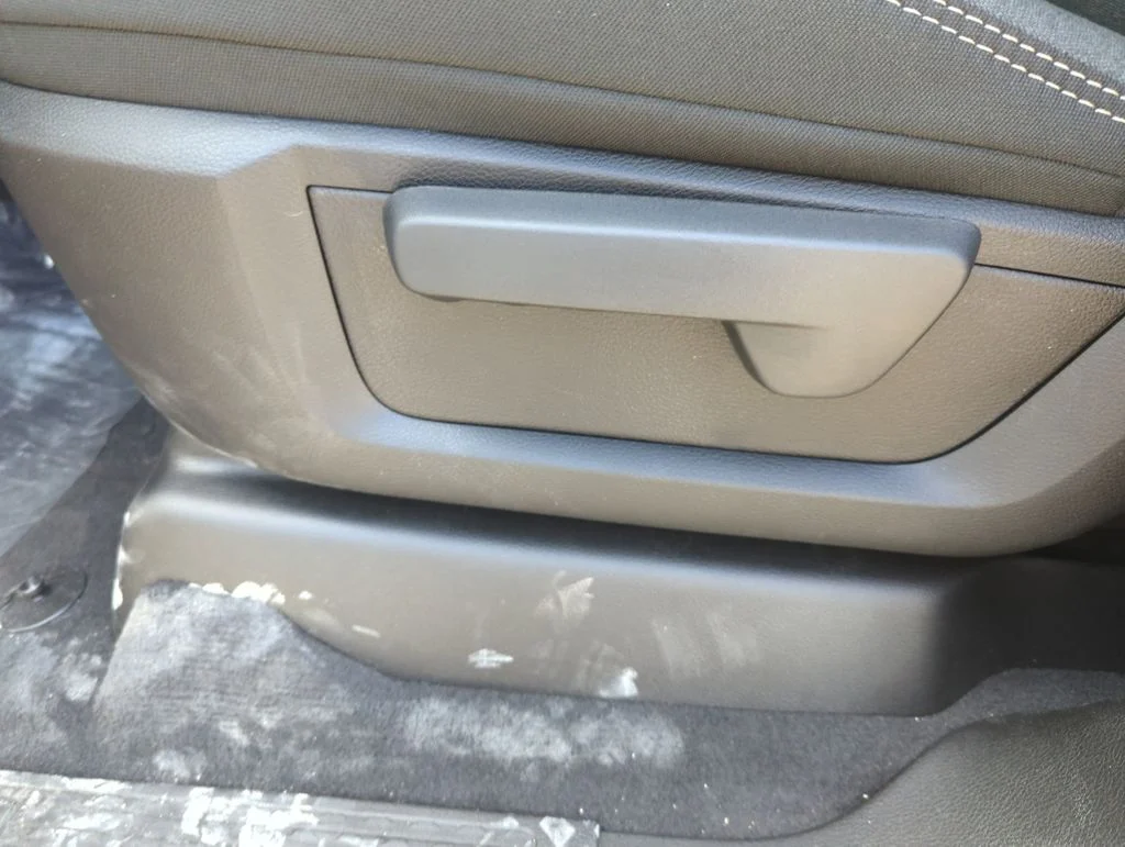New 2026 Granite Crystal Metallic Clear-Coat Exterior Paint RAM Tradesman image 12
