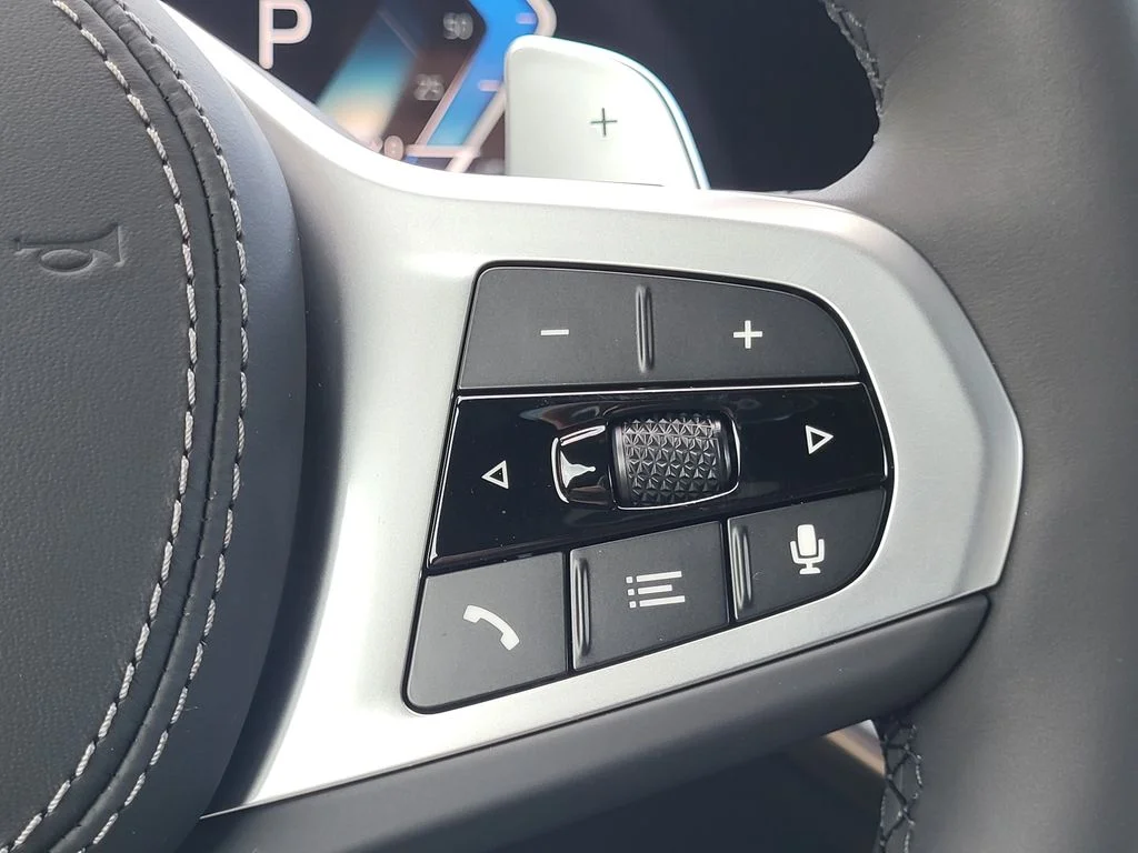 New 2026 Skyscraper Grey Metallic BMW xDrive50e image 18