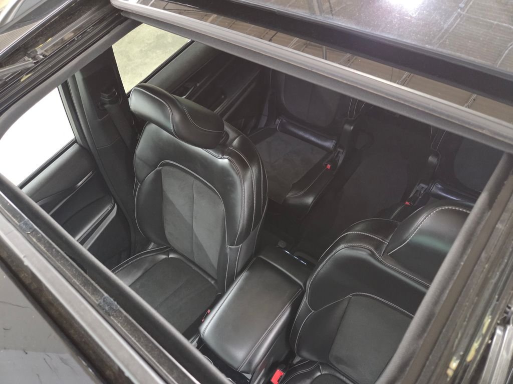Used 2023 Black Jeep Altitude image 34