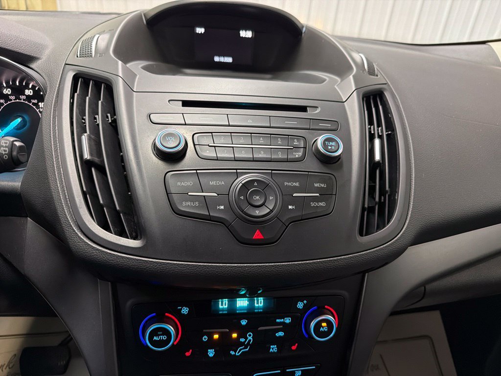 Used 2018 Red Ford SE image 25