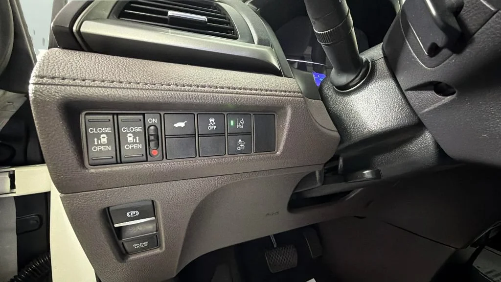 Used 2019 White Honda EX-L image 20