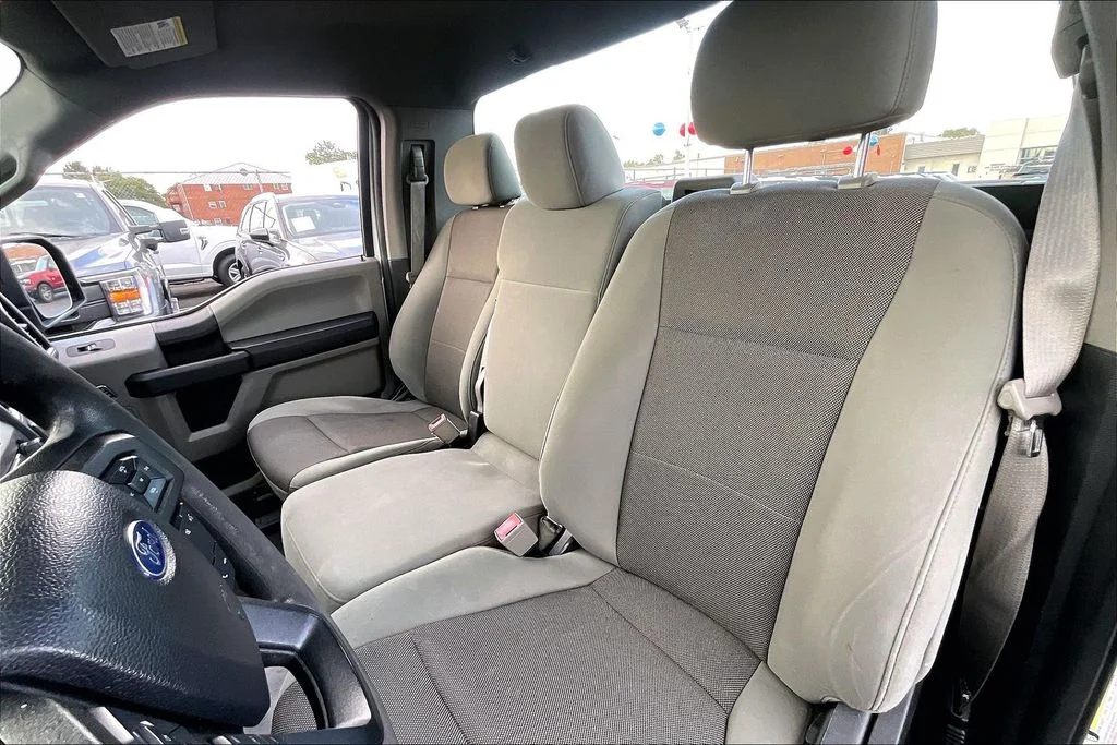 Used 2019 White Ford XL image 25