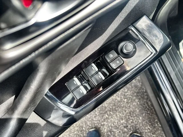 Used 2019 Gray Mazda Sport image 17