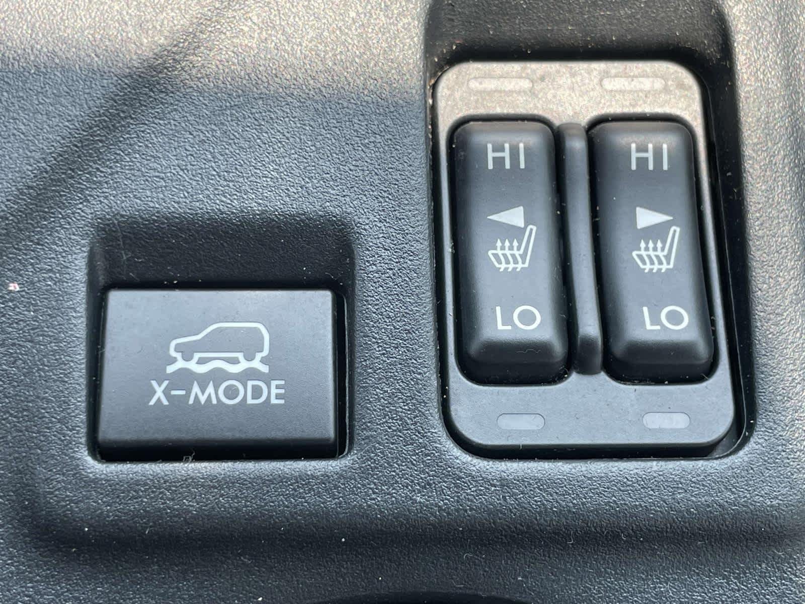 Used 2019 Ice Silver Metallic Subaru Premium image 26