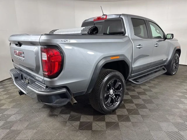 Used 2023 Sterling Metallic GMC Elevation image 3