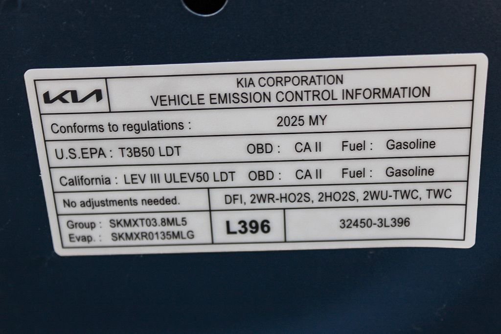 Used 2025 Midnight Kia S image 29
