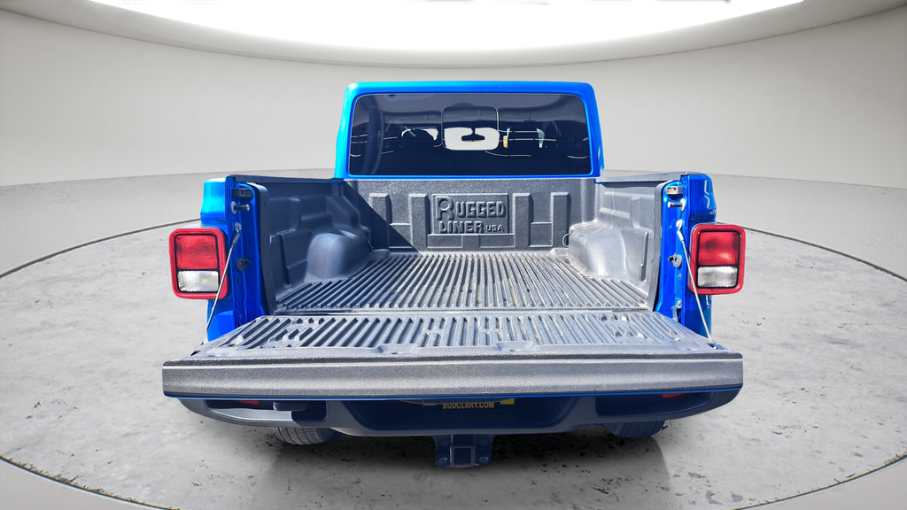 Used 2020 Blue Jeep Overland image 27