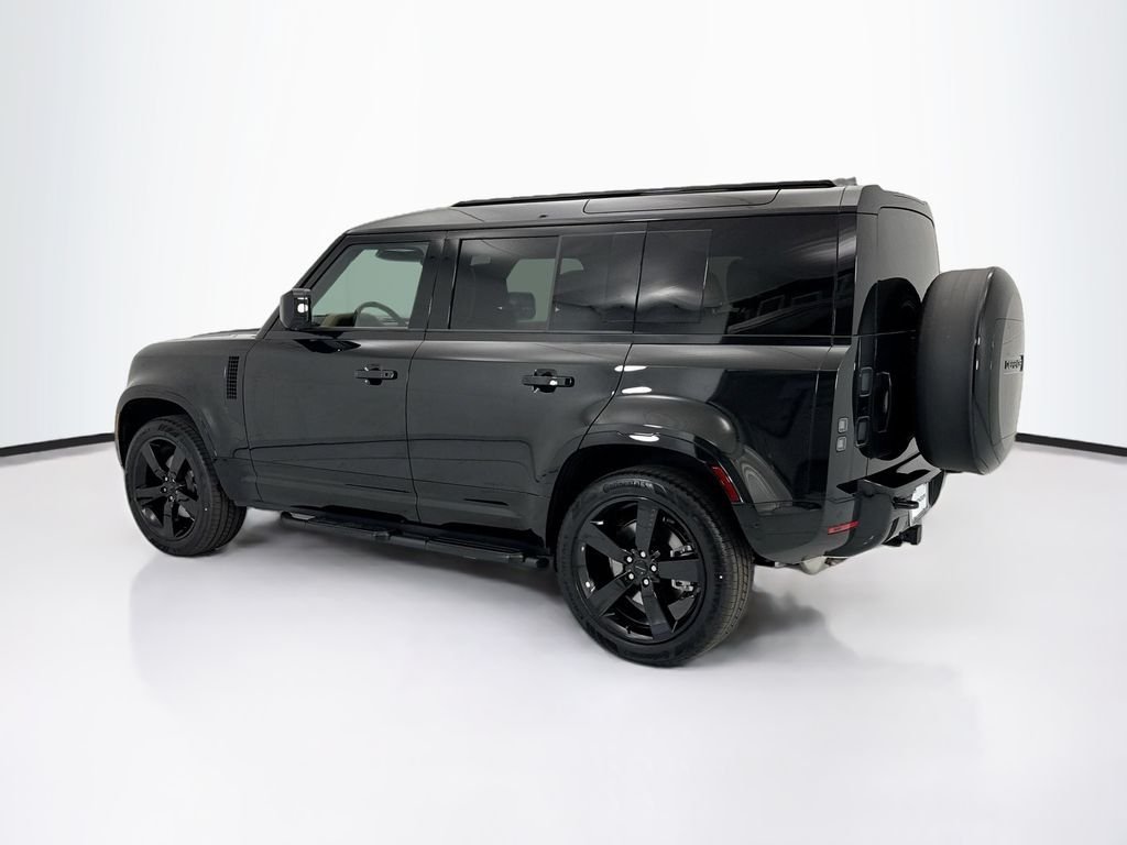 New 2026 Santorini Black LAND ROVER X-Dynamic SE image 7