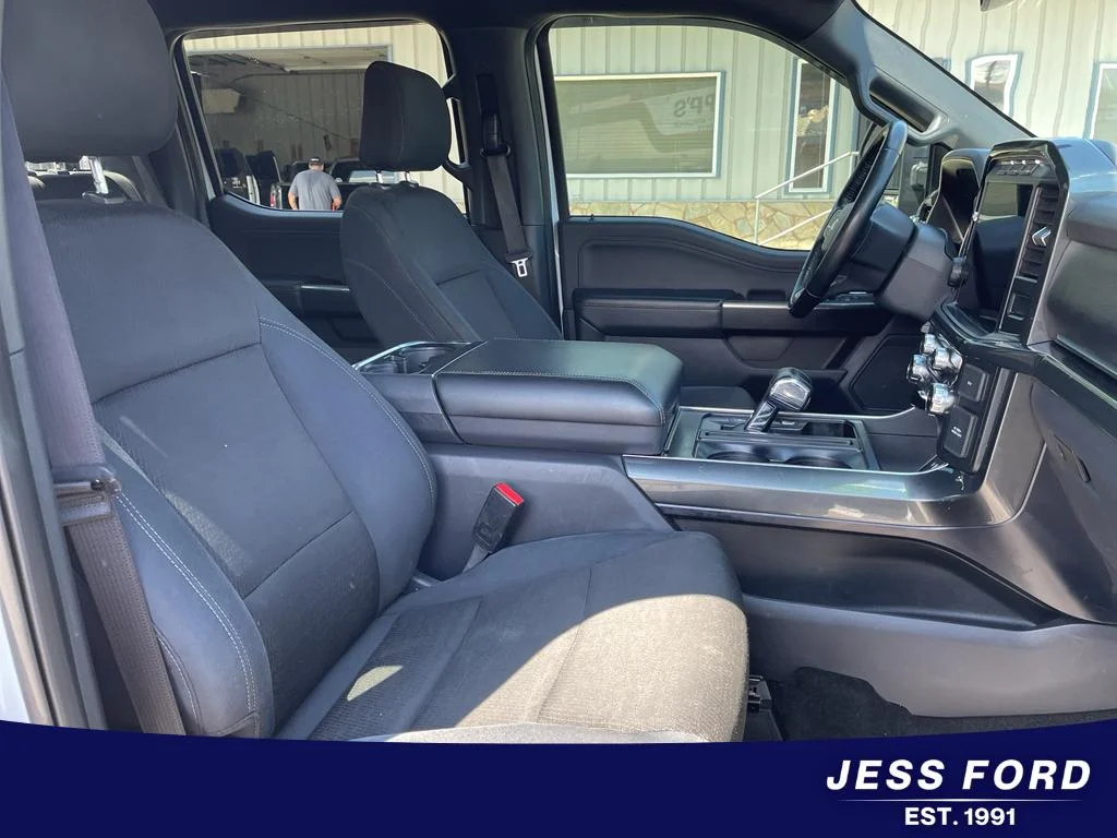 Used 2022 Space White Metallic Ford XLT image 21