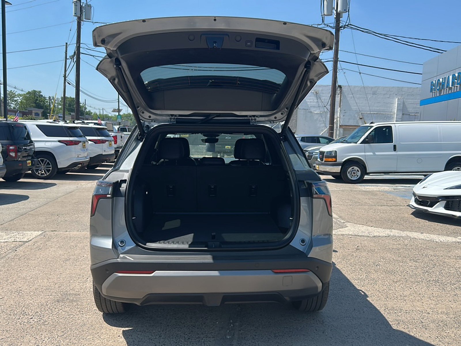 2026 Chevrolet Equinox LT - Photo 11
