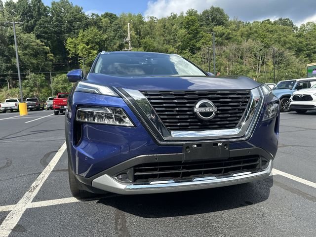 Used 2023 Blue Nissan Platinum image 11