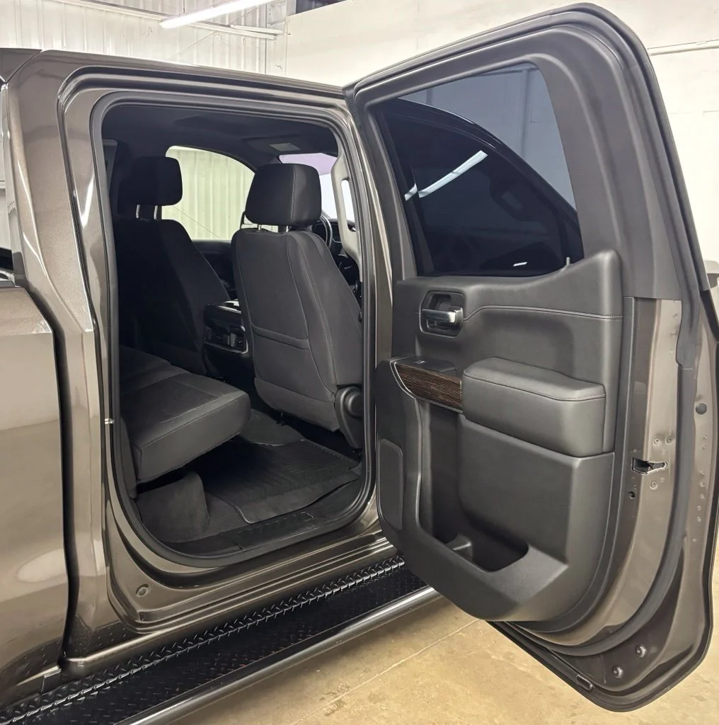 Used 2020  GMC Elevation image 19
