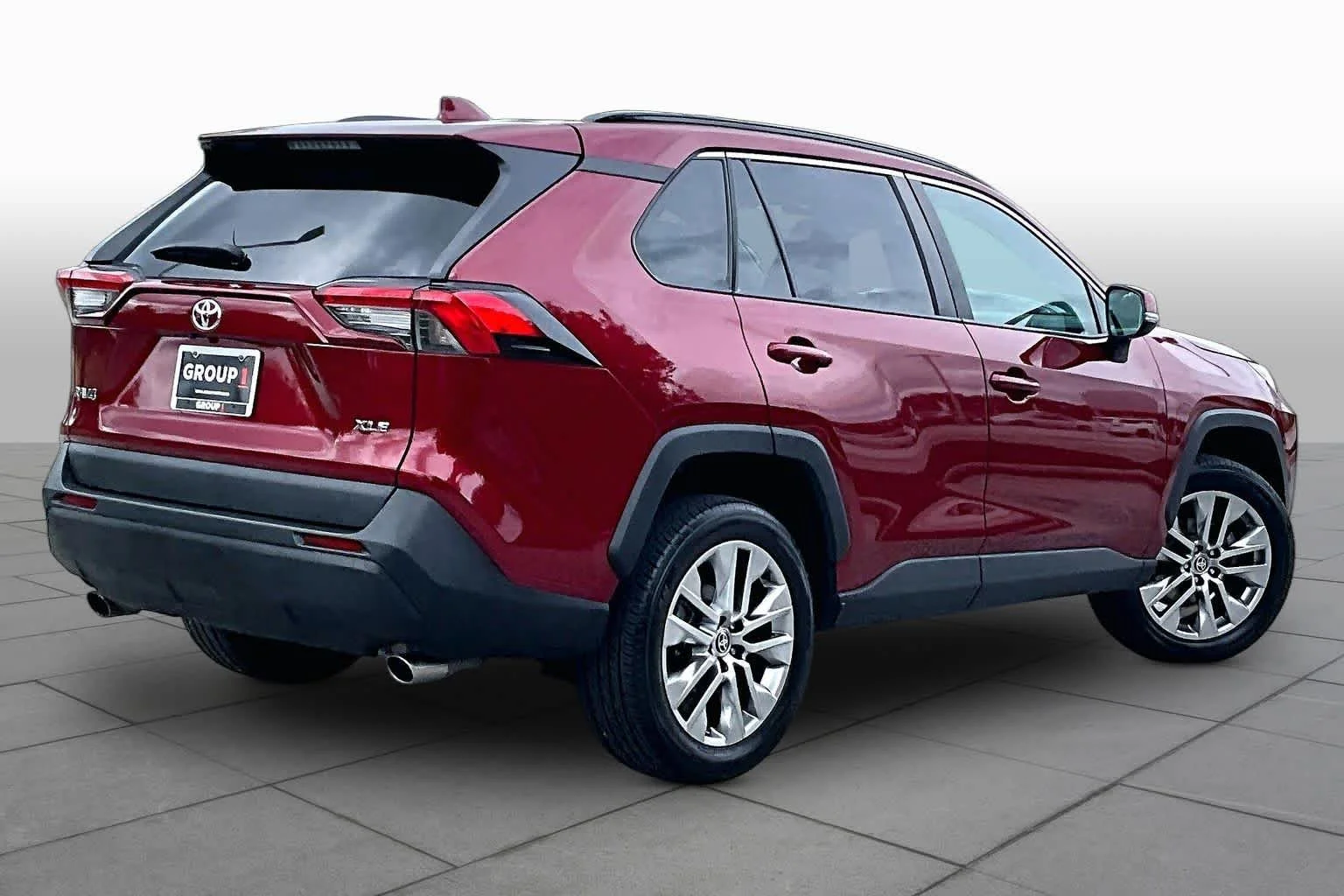 Used 2023 Ruby Flare Pearl Toyota XLE Premium image 13