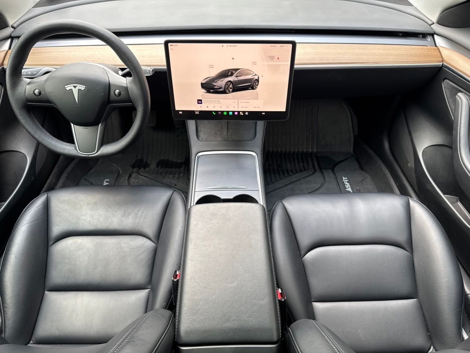 Used 2023  Tesla Base image 3