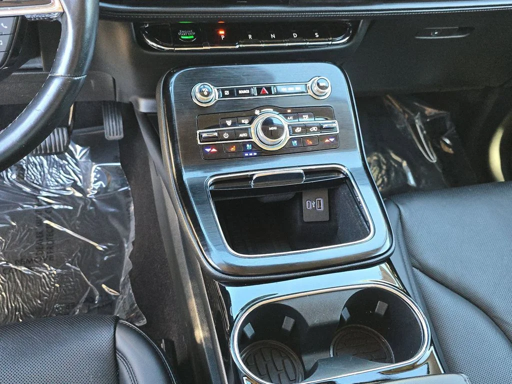 Used 2021 Gray Lincoln Reserve image 25