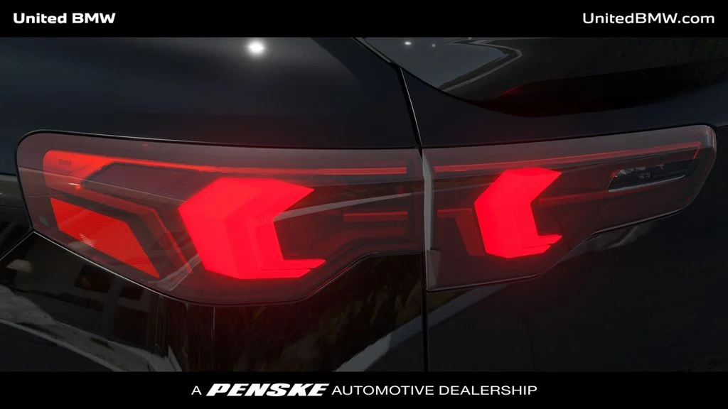 New 2026 Black Sapphire Metallic BMW xDrive28i image 26