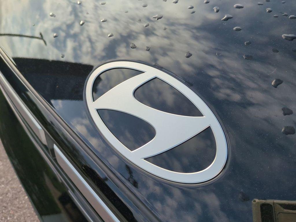 New 2026 Black Hyundai SEL image 13