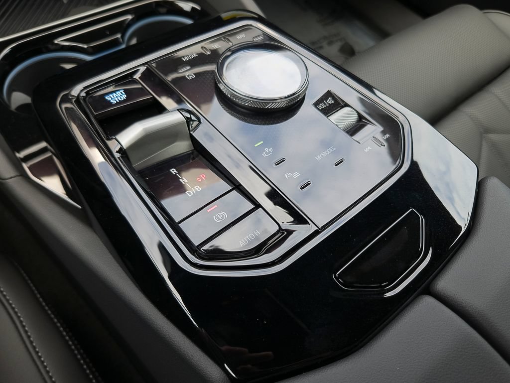 New 2026 Black Sapphire Metallic BMW M60 image 10