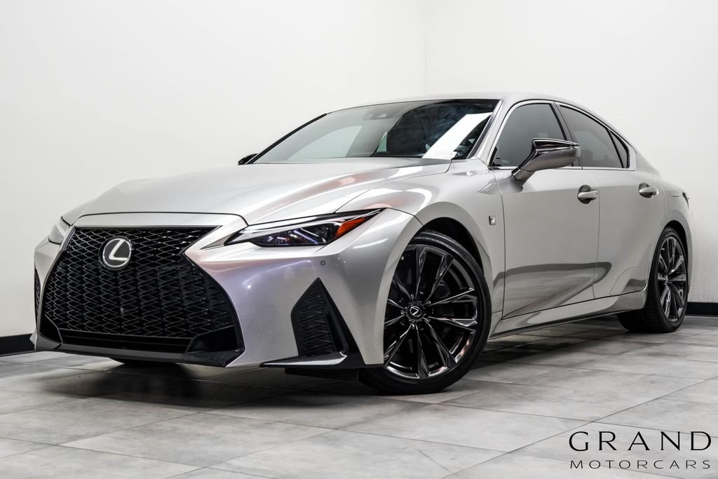 2021 Lexus IS