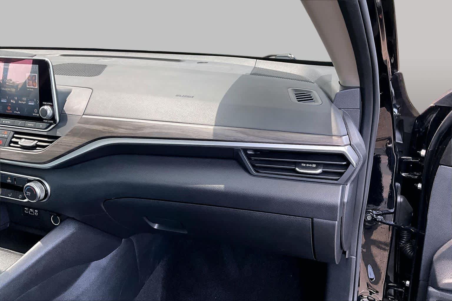 Certified Used 2025 Super Black Nissan SV image 18