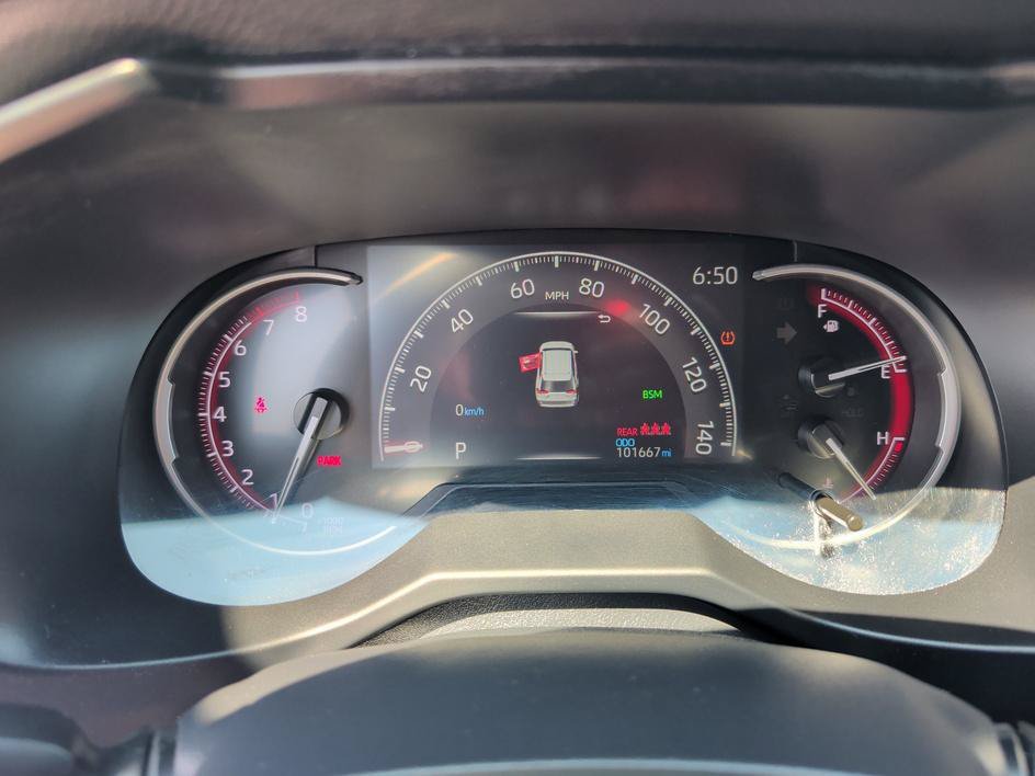 Used 2023 Silver Sky Metallic Toyota XLE image 21