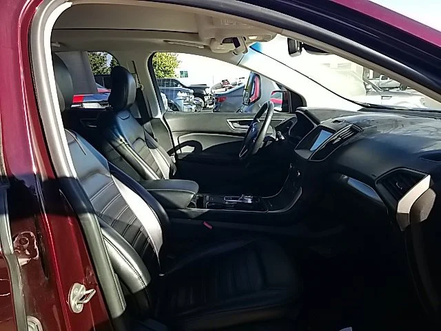 Used 2019 Red Ford SEL image 29