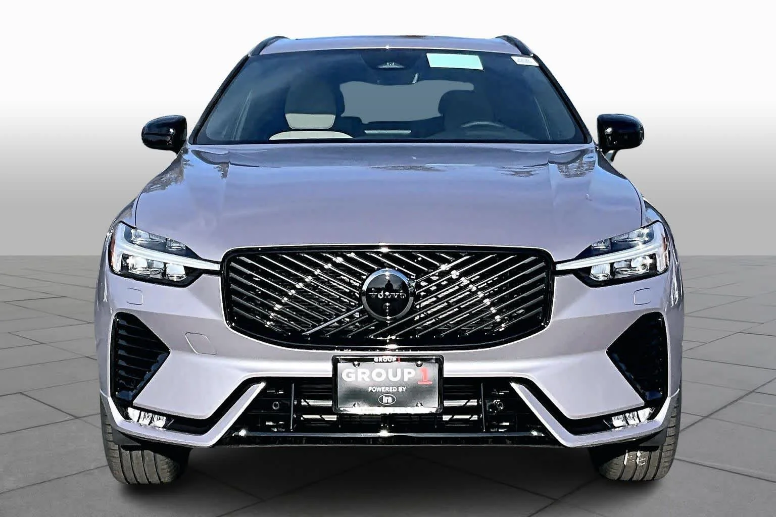 New 2026 AURORA SILVER Volvo Plus image 2