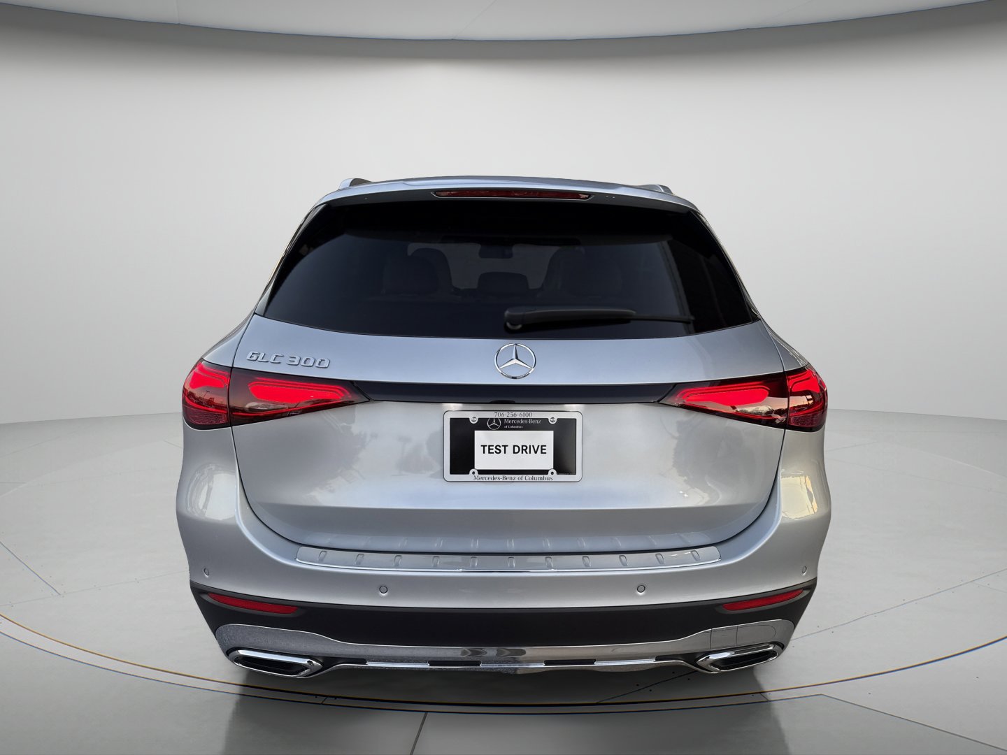 Used 2026 Cirrus Silver Metallic Mercedes-Benz GLC 300 image 4