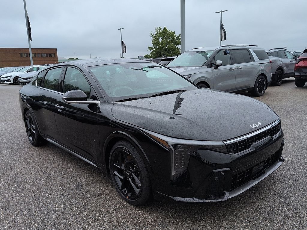 2026 Kia K4 GT-Line Turbo AT's photo