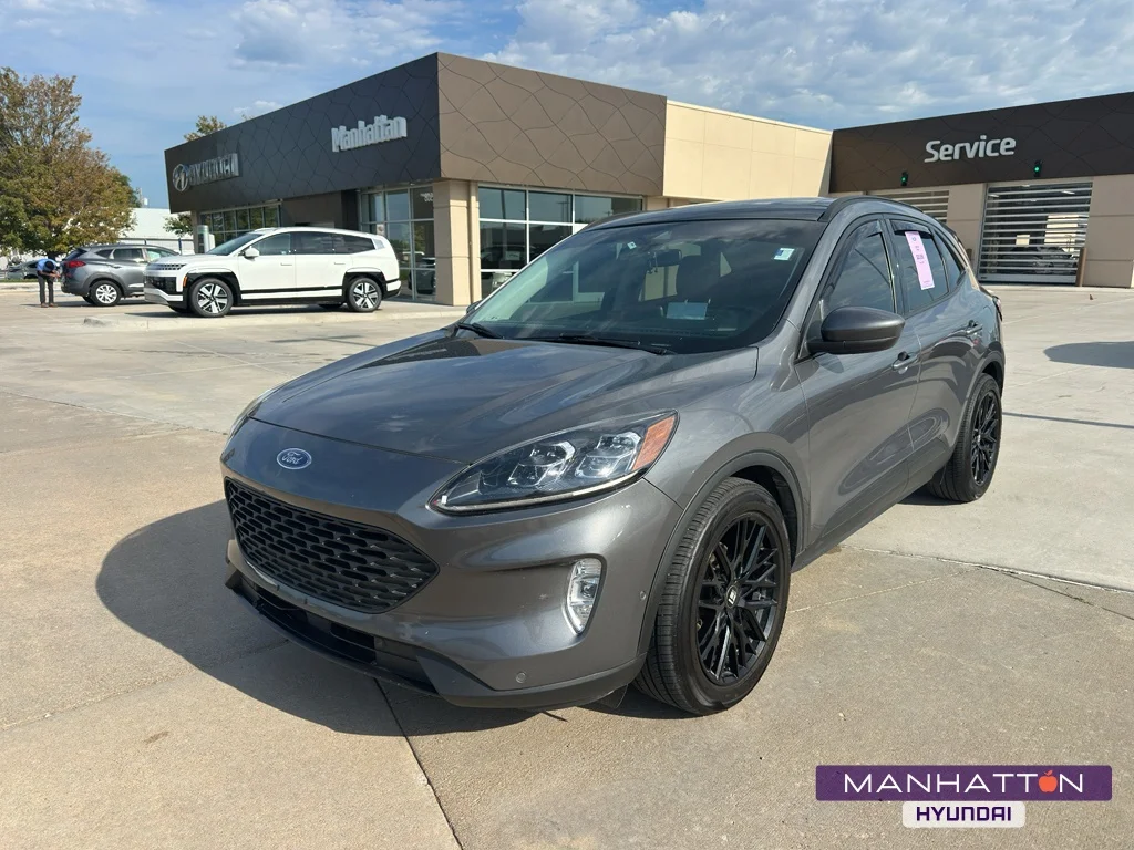 Used 2022 Carbonized Gray Metallic Ford Titanium image 1