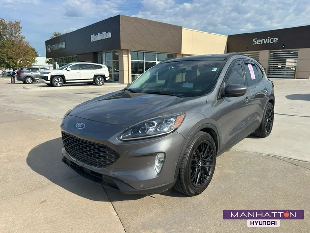 2022 Ford Escape Titanium