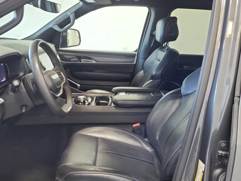 Used 2024 Gray Jeep Series III image 5