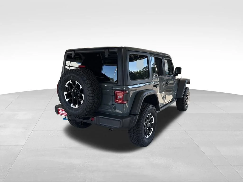 Used 2025 Gray Jeep Rubicon 4xe image 5