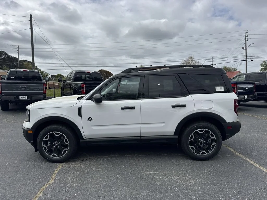 New 2026 White Ford Outer Banks image 4