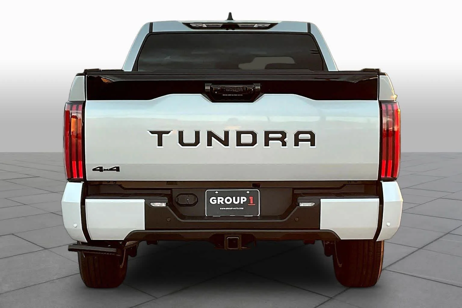 New 2026 Wind Chill Pearl Toyota Platinum image 4