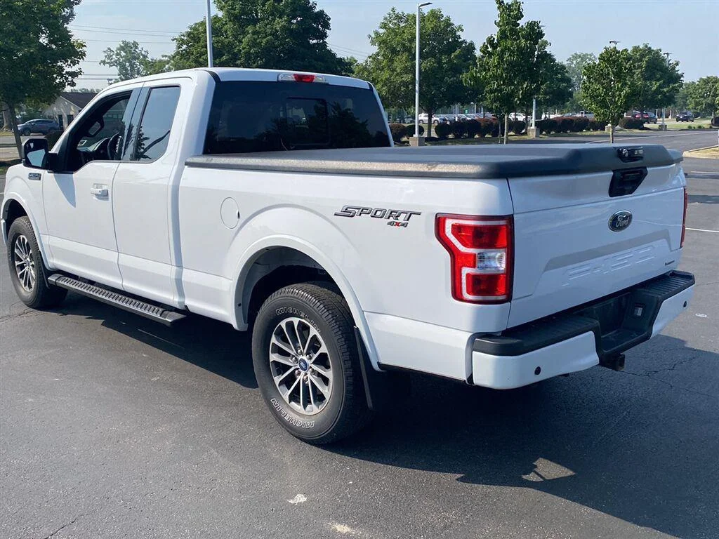 Used 2019 Oxford White Ford XLT image 10