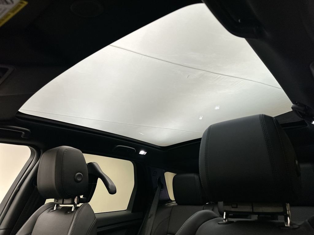 New 2026 Santorini Black Land Rover Landmark image 11