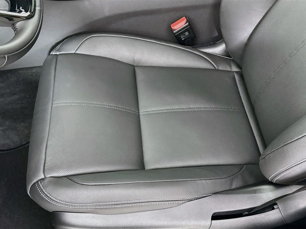 New 2026 Carpathian Grey Land Rover  image 21