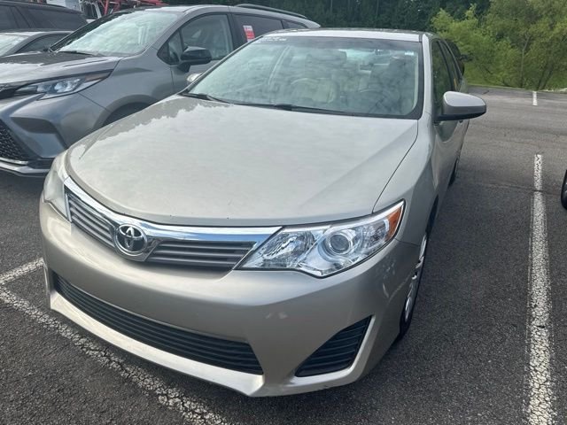 Used 2014 Gray Toyota L image 1