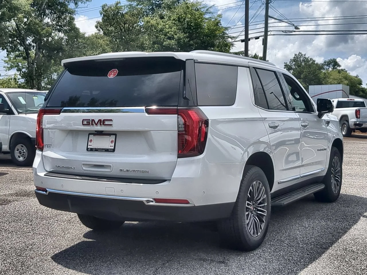 New 2026 Summit White GMC Elevation image 8