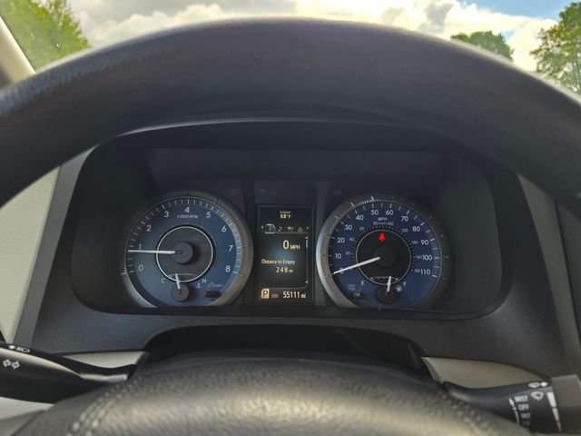 Used 2018 Walnut Toyota LE image 28