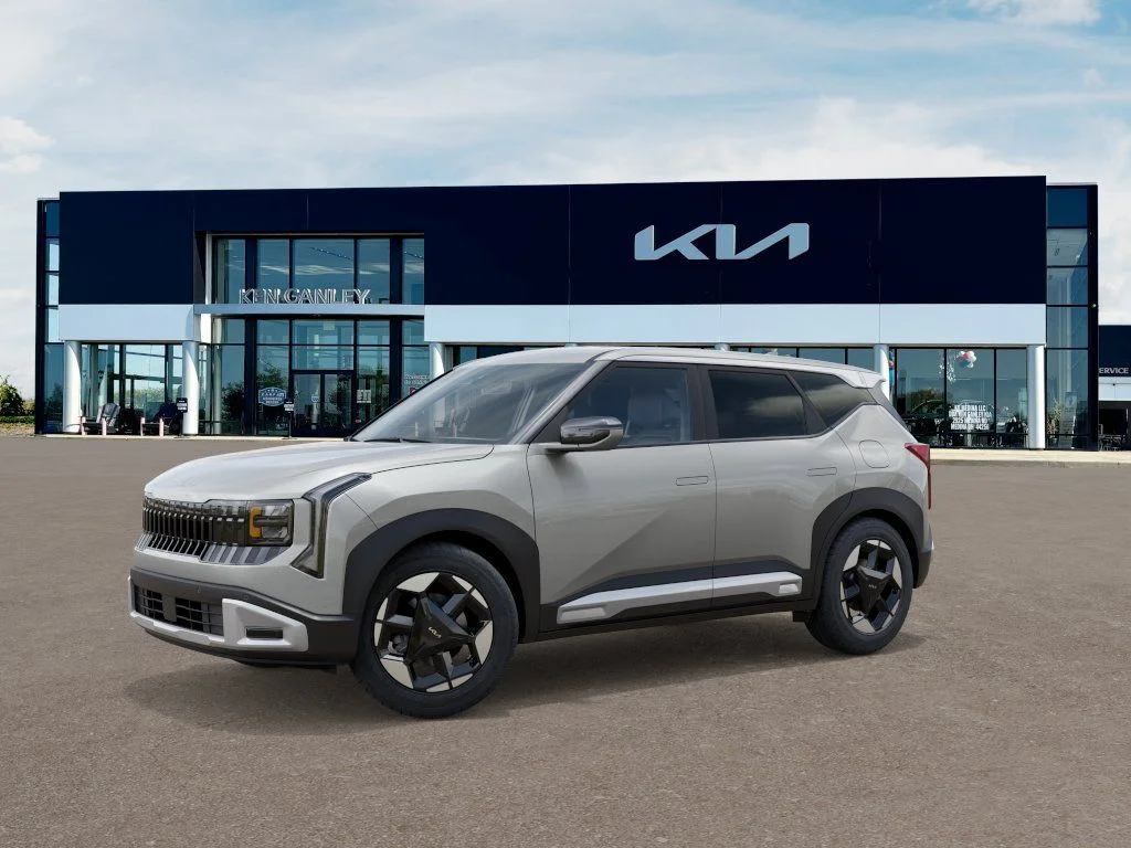 New 2027 Ivory Silver Kia S image 3