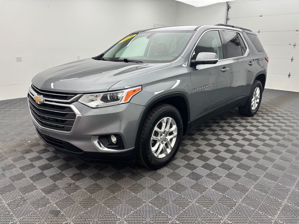 Used 2019 Chevrolet Traverse 3LT with VIN 1GNERHKW5KJ305509 for sale in Troy, OH