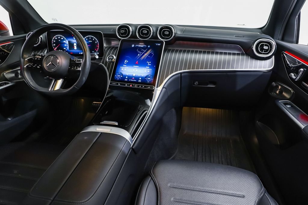 Certified Used 2023  Mercedes-Benz GLC 300 image 7