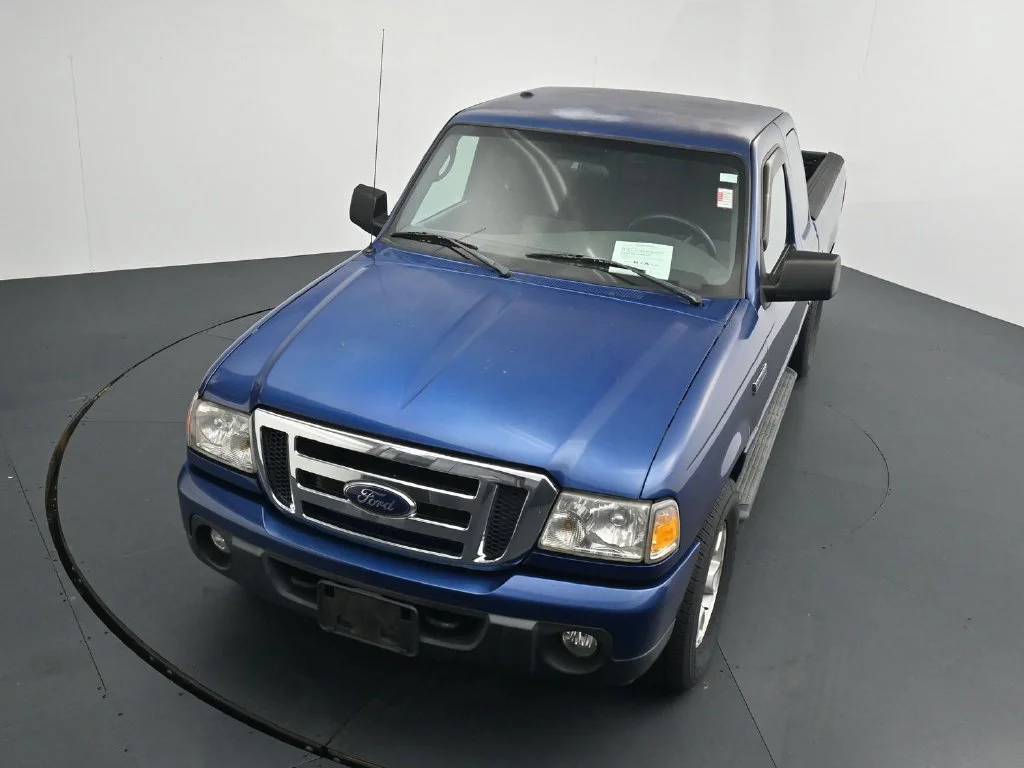 Used 2011 Blue Ford XLT image 10
